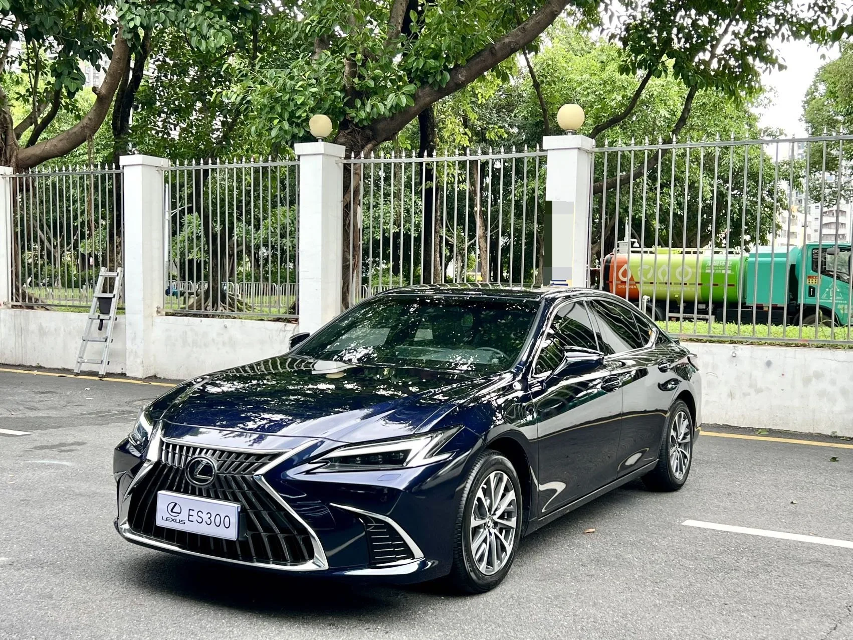 Lexus ES (Imported) 2025 ES300h 2.5 CVT Premium Edition Automatic