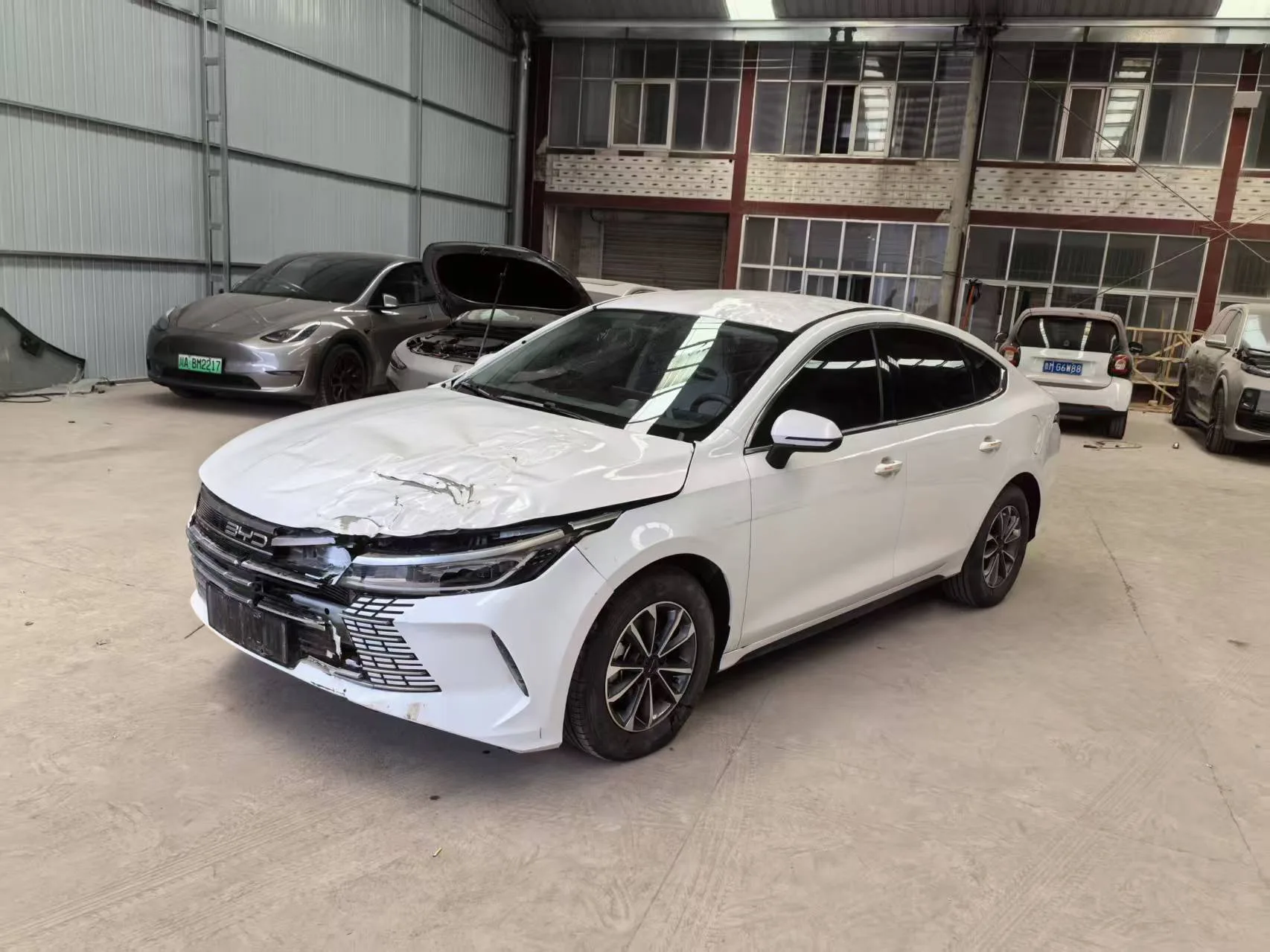BYD 2024 Destroyer 05 DM-i 1.5 CVT Glory Edition 55KM Luxury Automatic