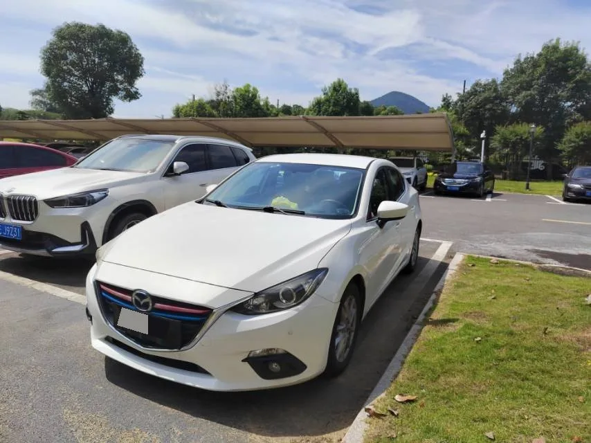 Mazda3 Axela 2016 Sedan 1.5L Automatic Comfort