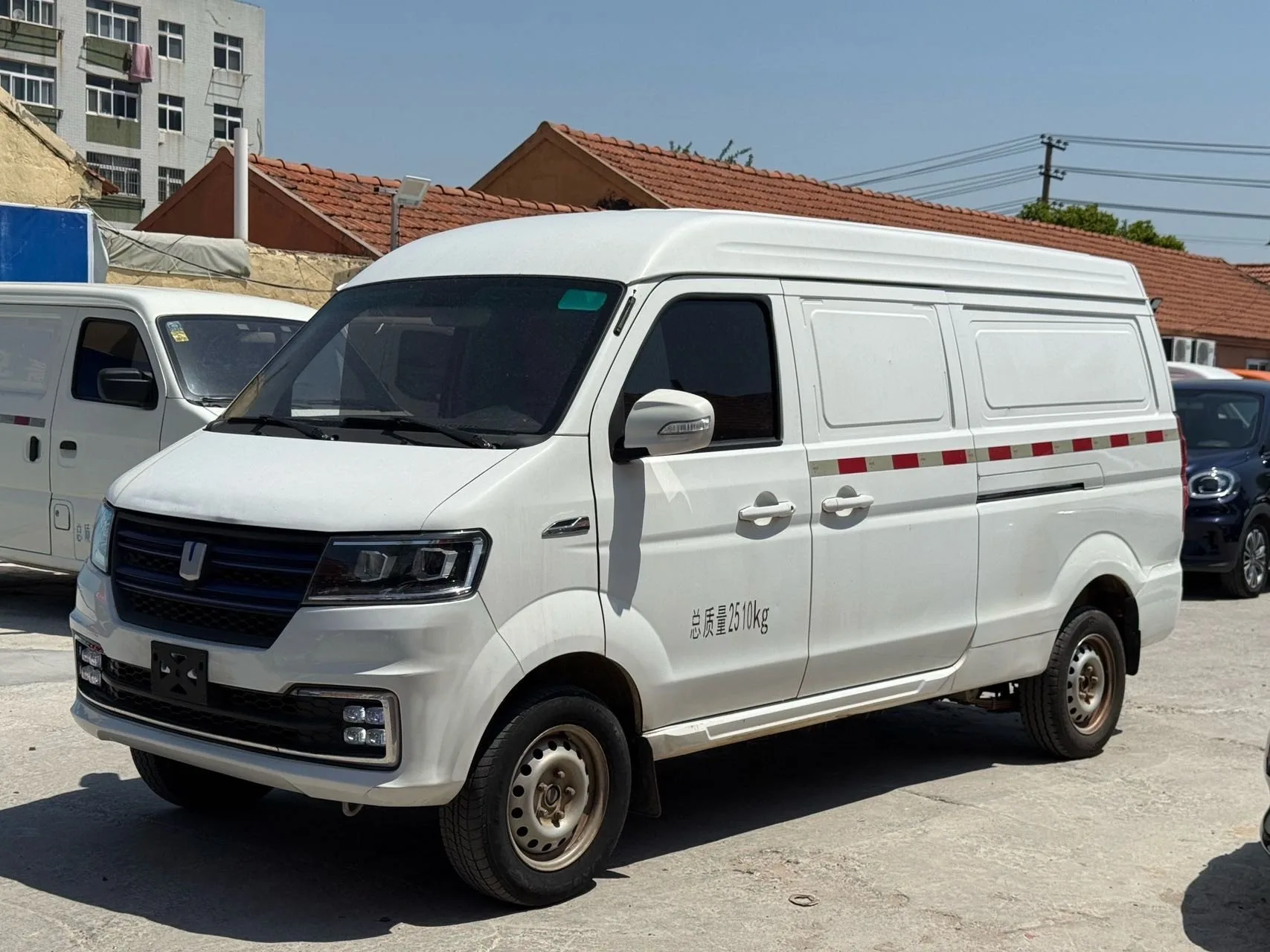 Remote E5 2022 Model E5L All-Electric Van with Guoxuan 39.9 kWh Battery