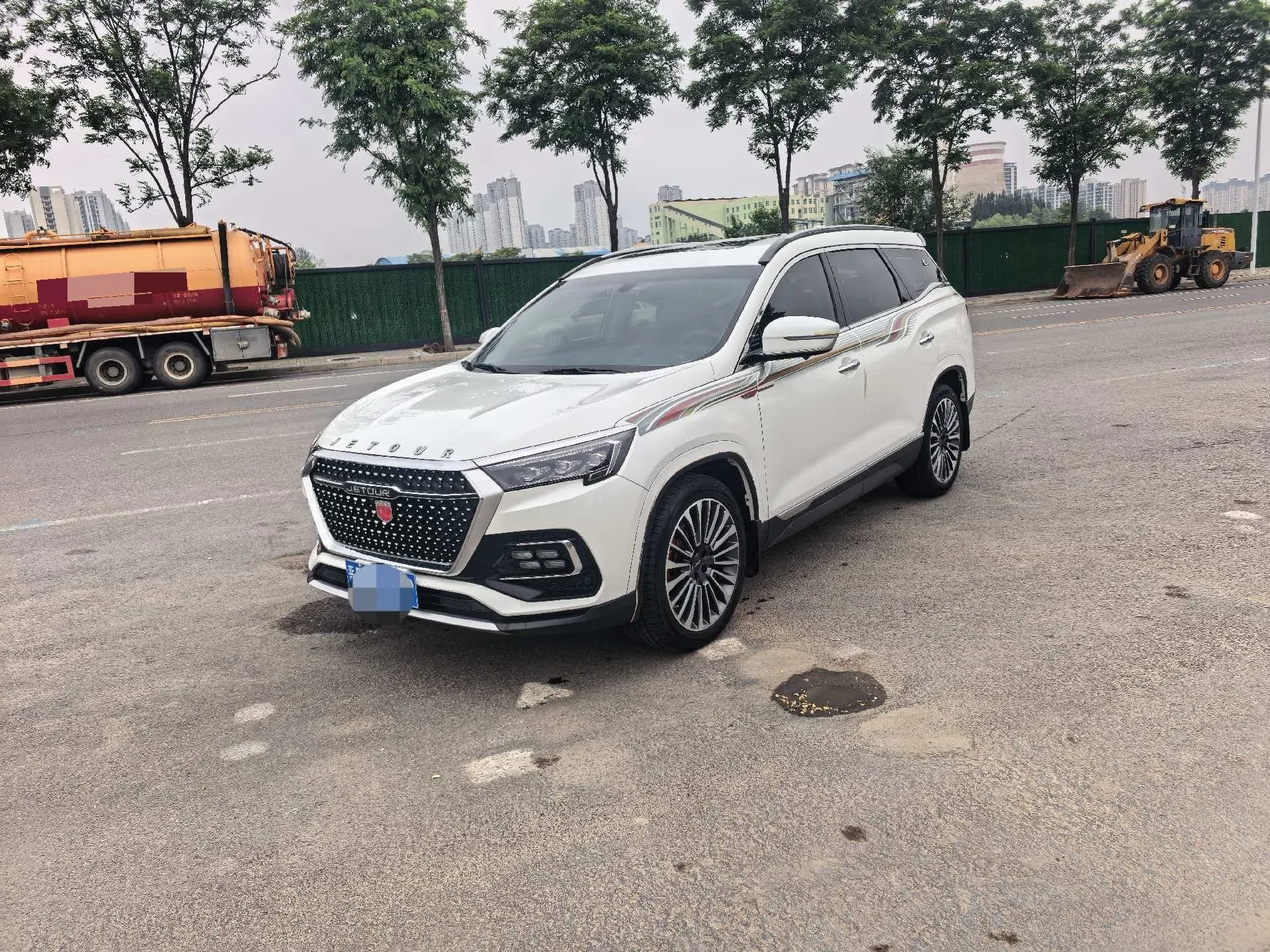 Jietu X95 2020 Model Year 1.6T DCT Explorer Pro Edition 5-Seater