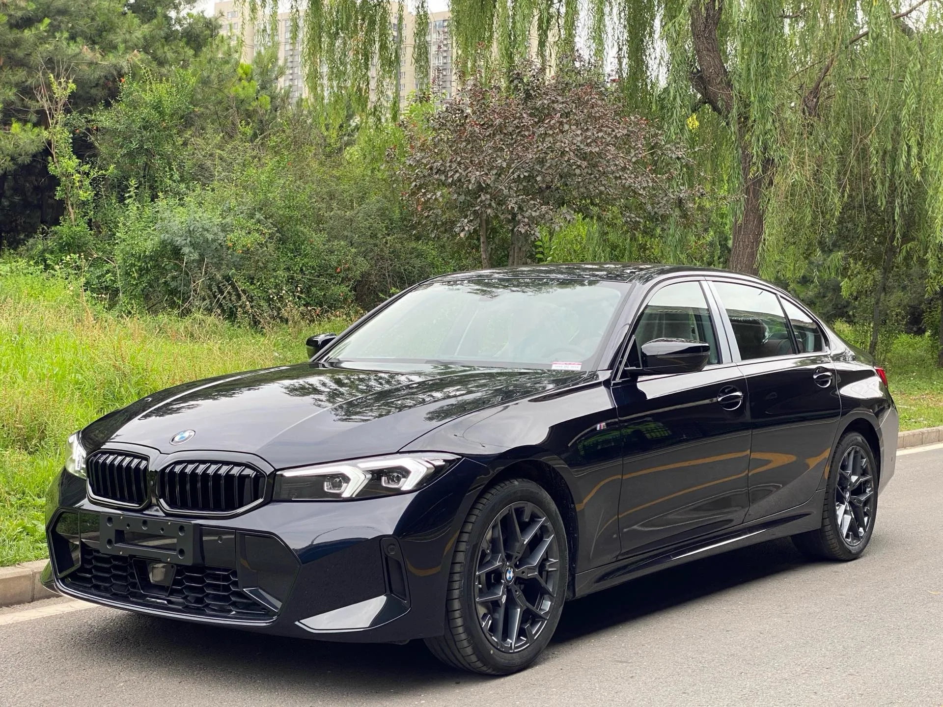2025 BMW 3 Series 330Li 2.0T M Sport Shadow Edition Automatic