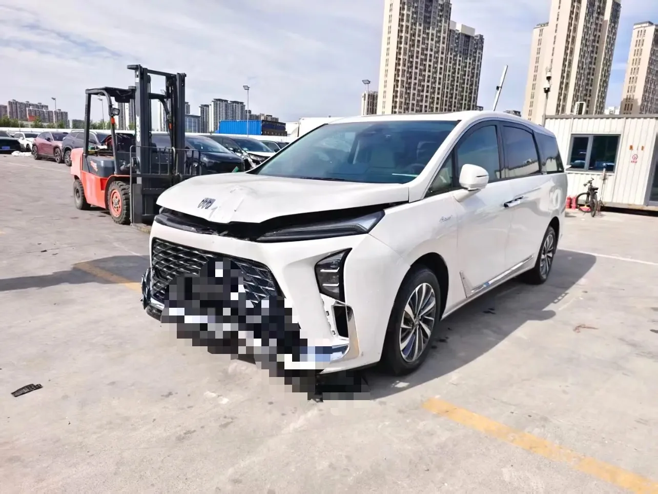 Buick GL8 PHEV 2024 Land Cruiser Premium Edition 7-Seater