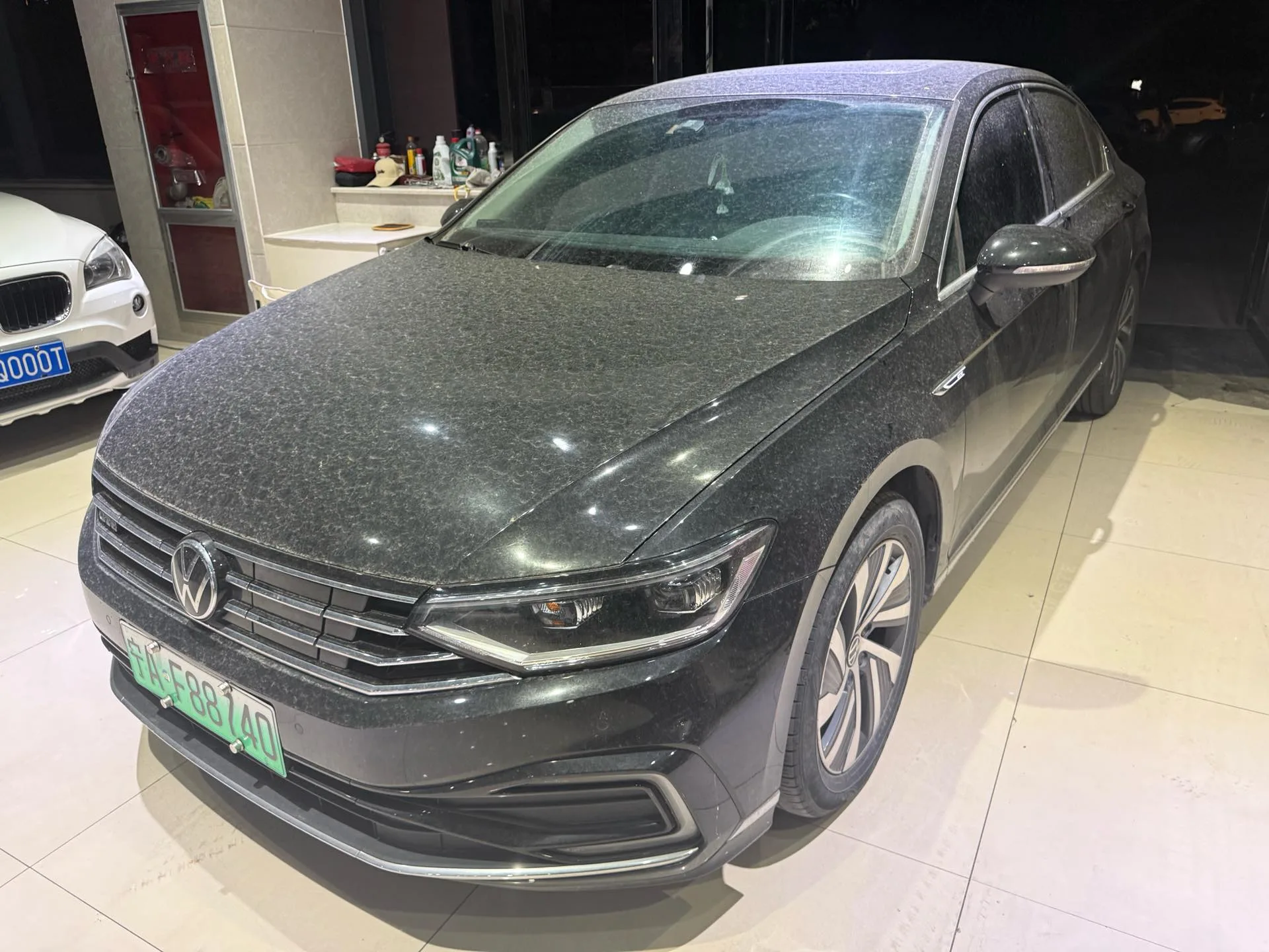 2022 Volkswagen Passat GTE Plug-in Hybrid GTE Luxury Model