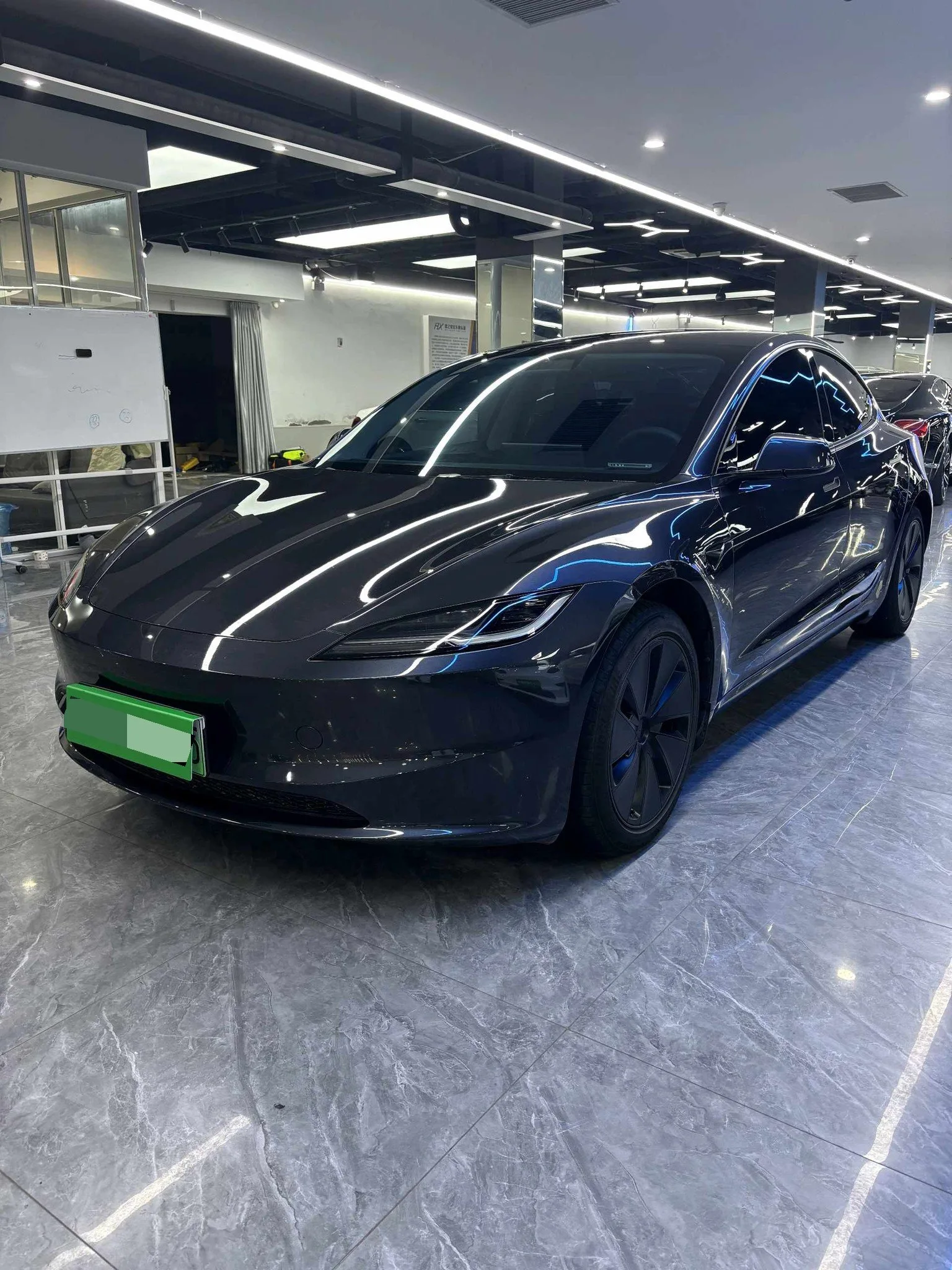 Tesla 2025 Model 3 Rear-Wheel Drive Automatic