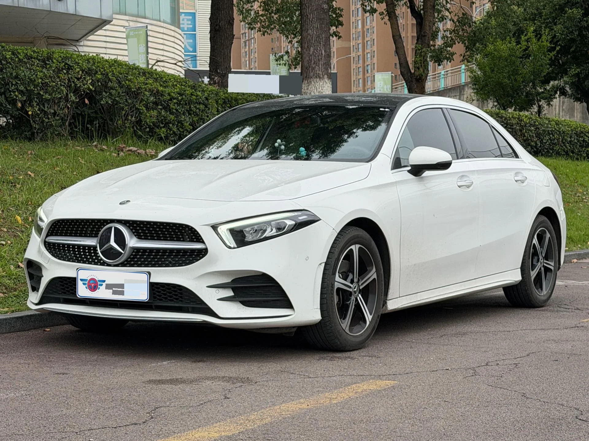 Mercedes-Benz A-Class 2022 A 200 L Sport Sedan Fashion Edition
