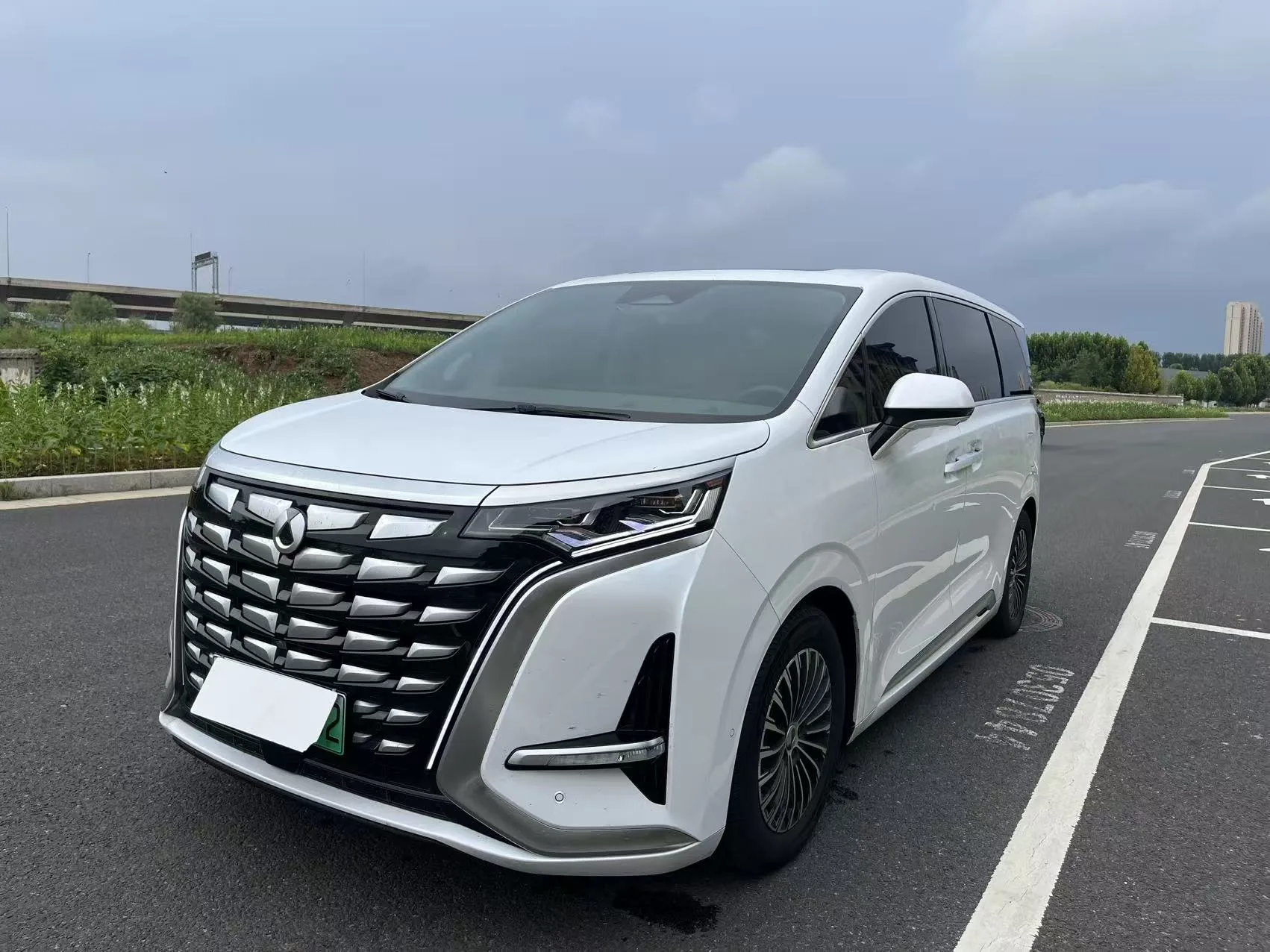 Denza D9 2022 DM-i 970 AWD Flagship Edition