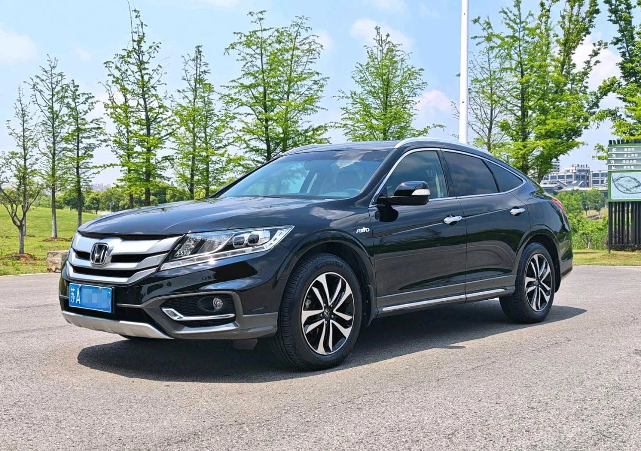 Kia Sorento 2014 3.0L AWD Premium Navigation Edition