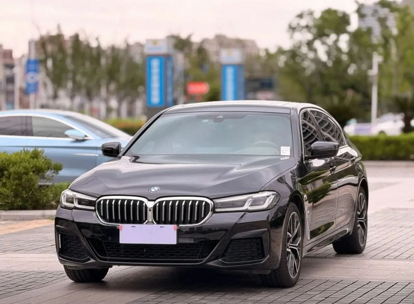 2022 BMW 5 Series 530Li Premium Edition with M Sport Package