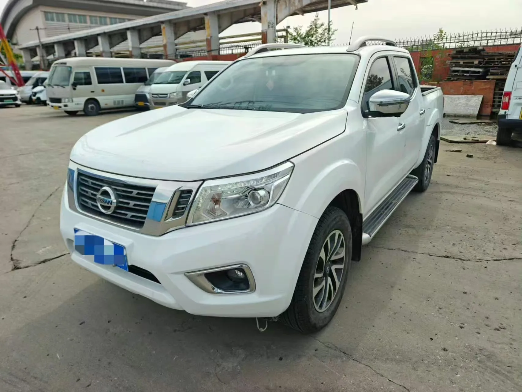 Navara 2023 2.5L Automatic AWD Premium