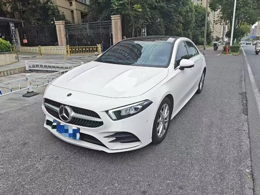 Mercedes-Benz A-Class 2022 A 200 L Sport Sedan Fashion Edition