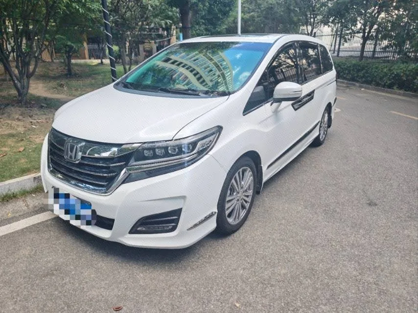 Elysion 2016 2.4L Supreme Edition