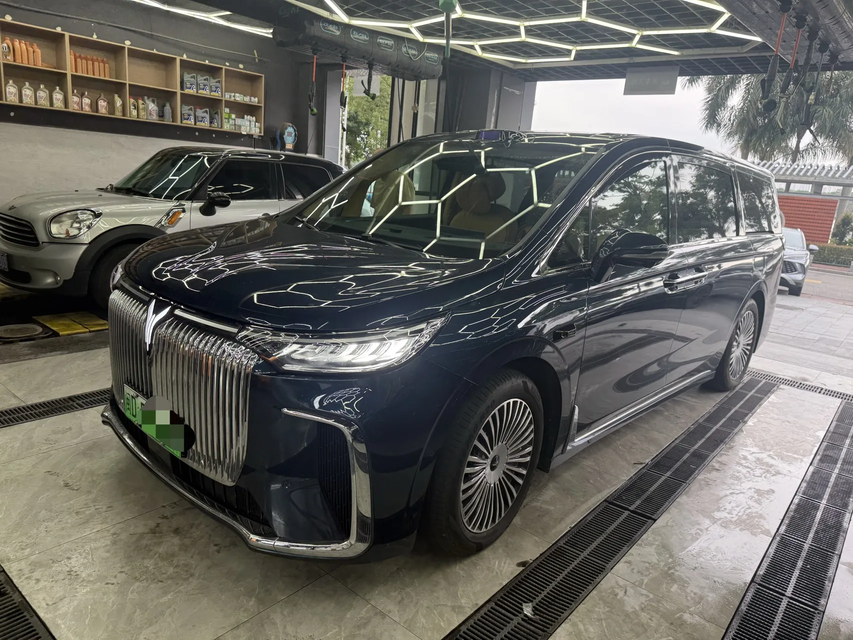 Voyah 2025 Dreamer PHEV 1.5T 4WD Flagship Gankun Edition Automatic