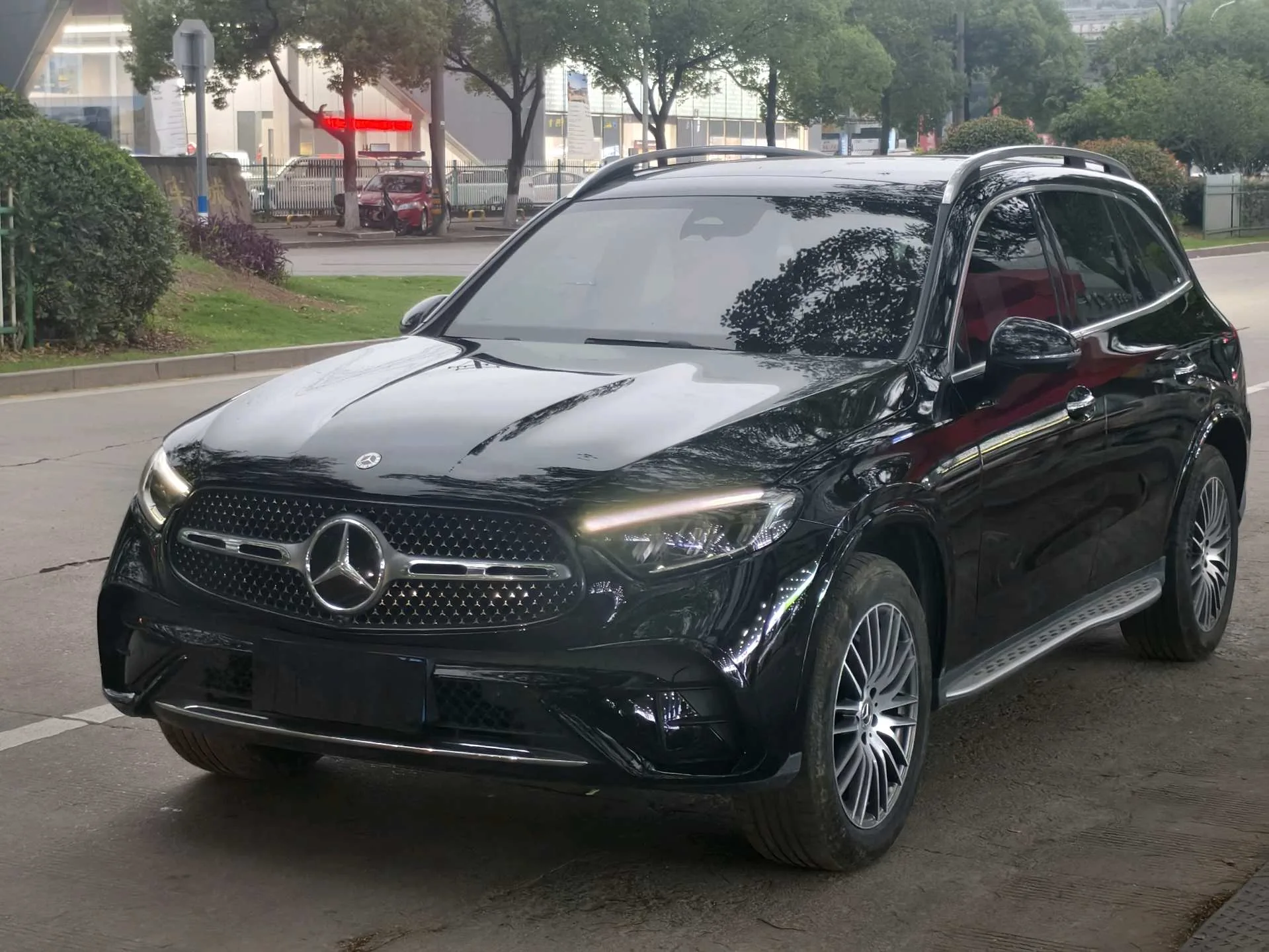 Mercedes-Benz 2024 GLC 300 L 4MATIC 48V 2.0T Dynamic 5-seater Automatic