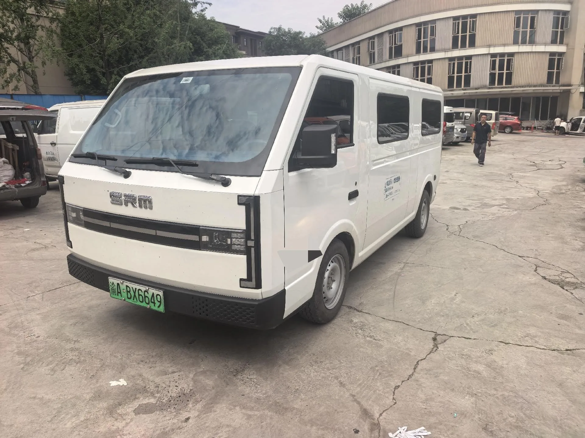 Xinyuan 2025 E3L Practical 6-Seater Pure Electric Light Commercial Vehicle, CATL 41.86kWh Automatic Transmission
