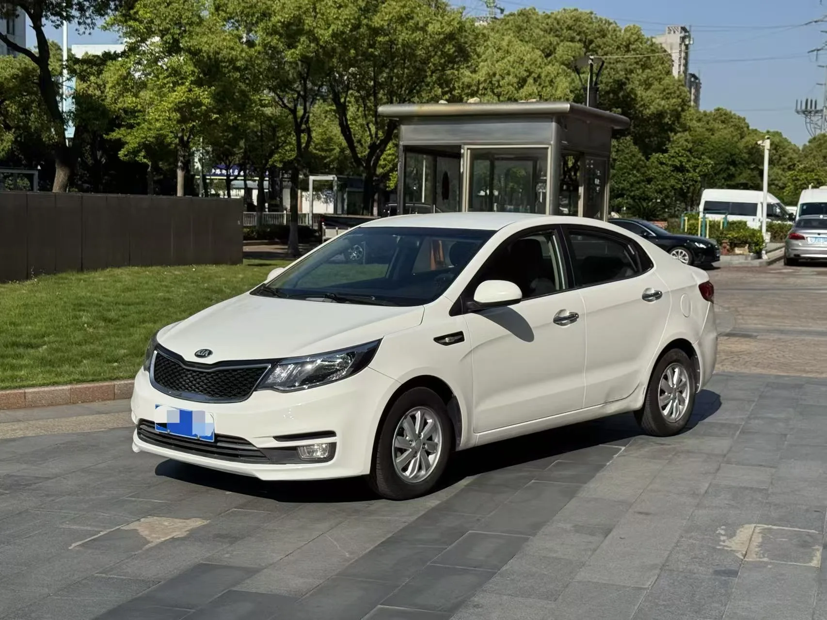 Kia K2 2015 Sedan 1.4L AT TOP