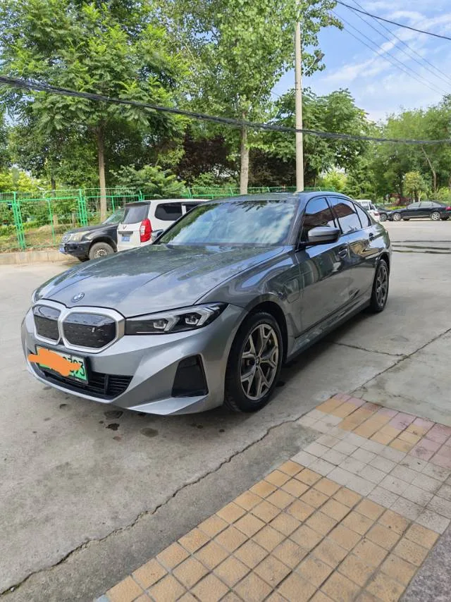 BMW 2025 i3 eDrive 35 L Automatic