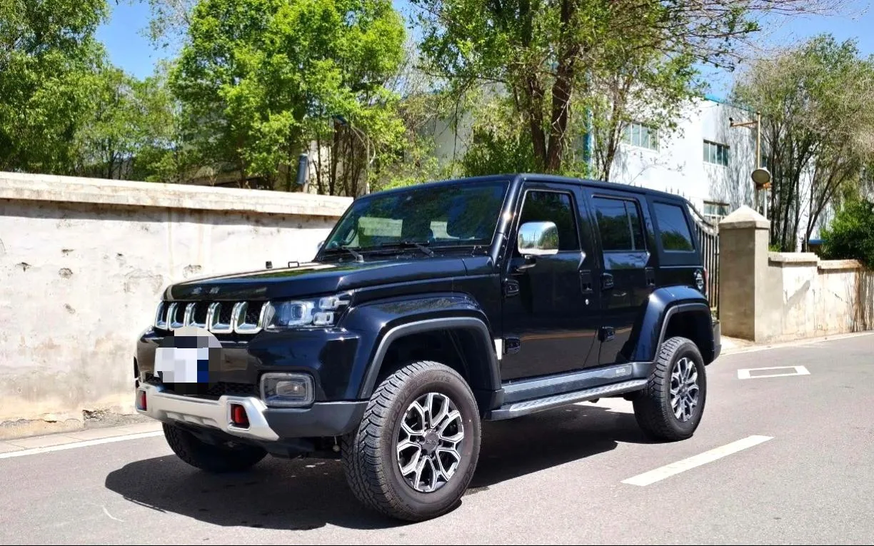 2024 Beijing BJ40 2.0T City Hunter Glory Edition Automatic