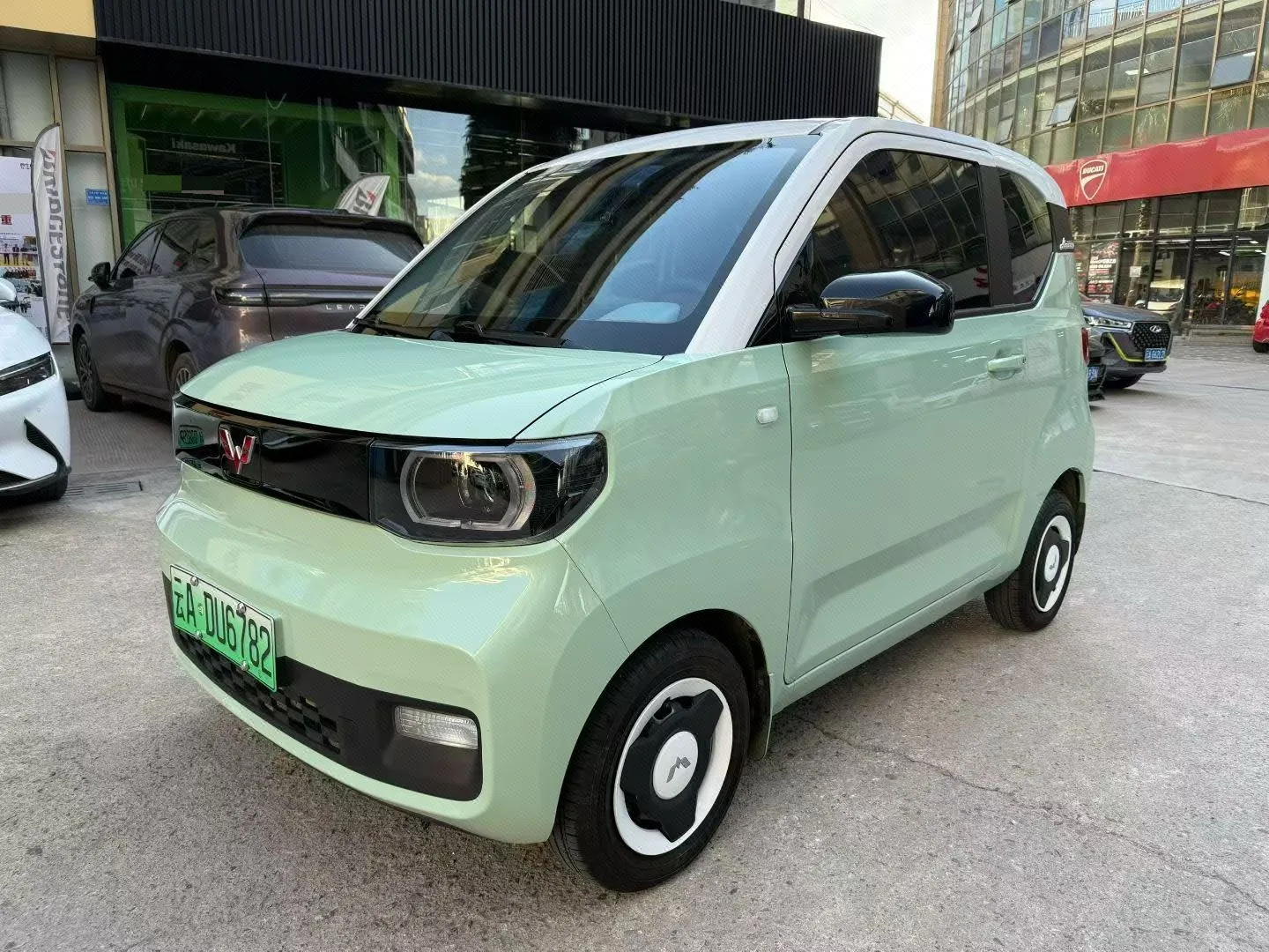 Hongguang MINIEV 2021 Macaron Premium Edition (Lithium Iron Phosphate)