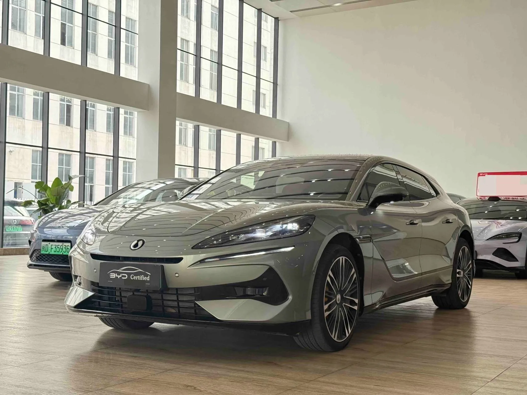 Denza Z9 2024 GT Plug-in Hybrid