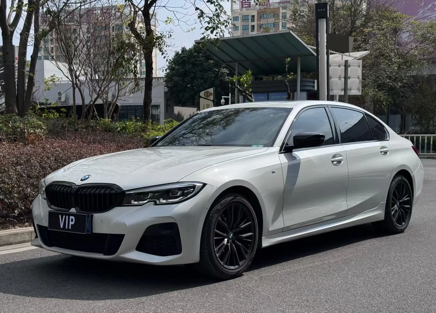 2022 BMW 3 Series 325Li M Sport Shadow Edition