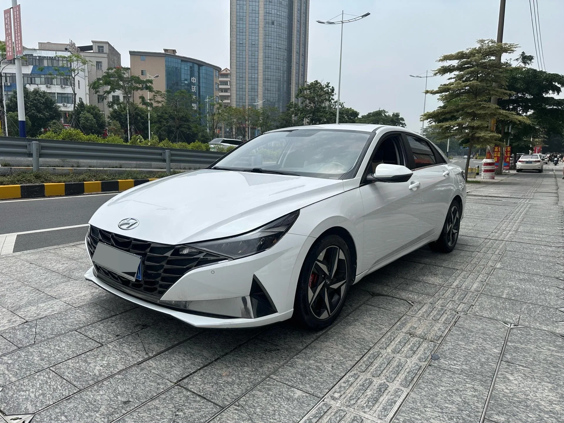 Hyundai Elantra 2021 1.5L CVT GLX Elite Edition