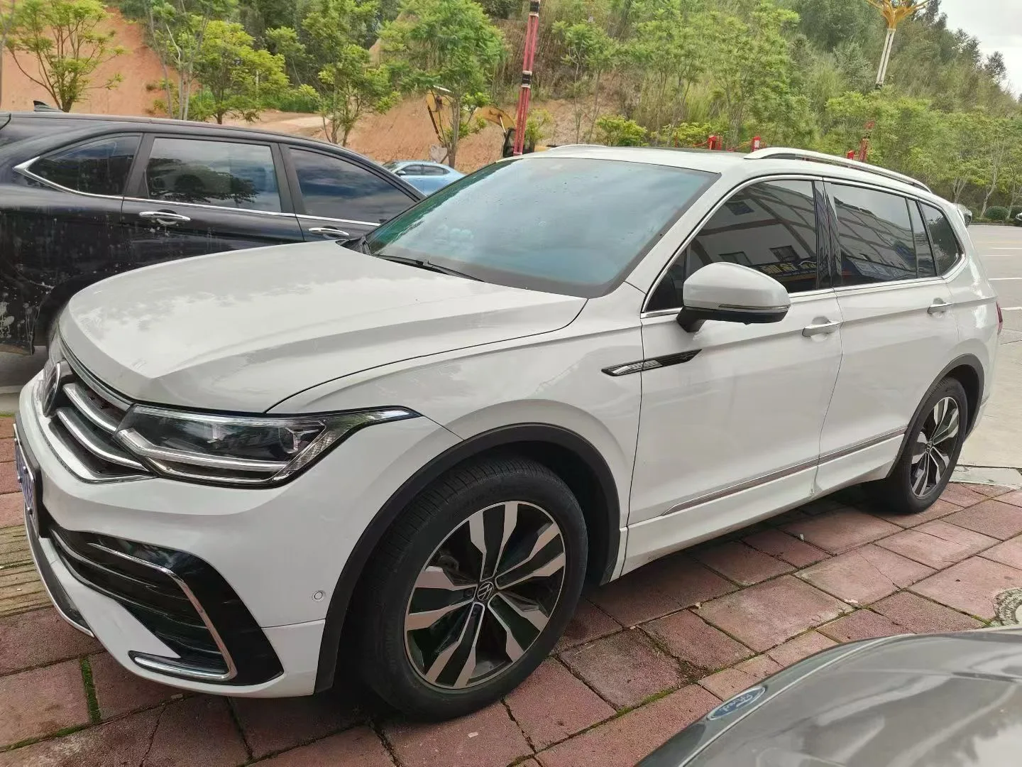 Tiguan L 2022 330TSI Automatic 2WD R-Line Premium Edition