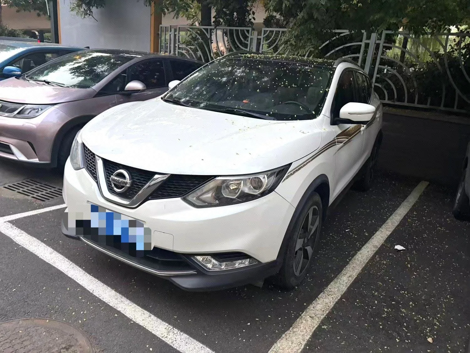 Nissan Qashqai 2017 2.0L CVT Luxury Edition (National V Emission Standard)