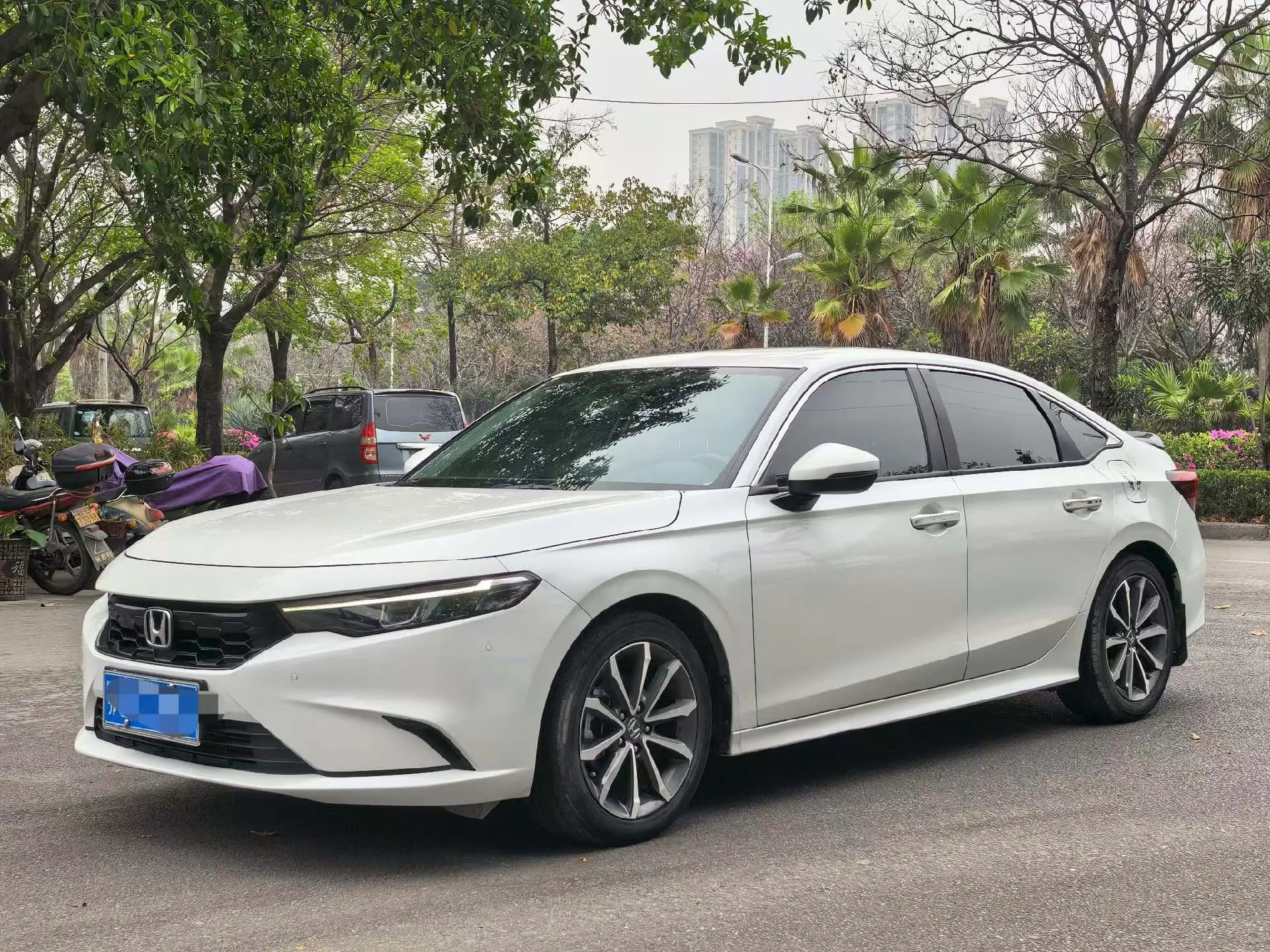 Stylish 2022 240TURBO CVT Deluxe Edition