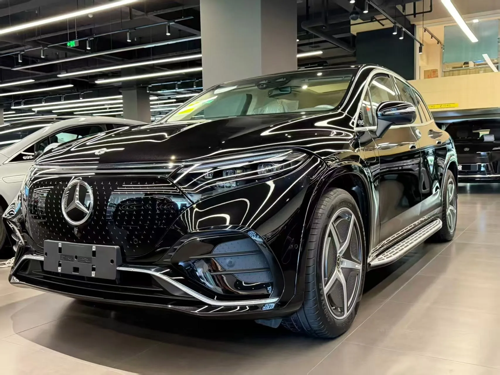 Mercedes-Benz EQS SUV (Imported) 2025 Model Year EQS SUV 500 4MATIC Automatic Transmission