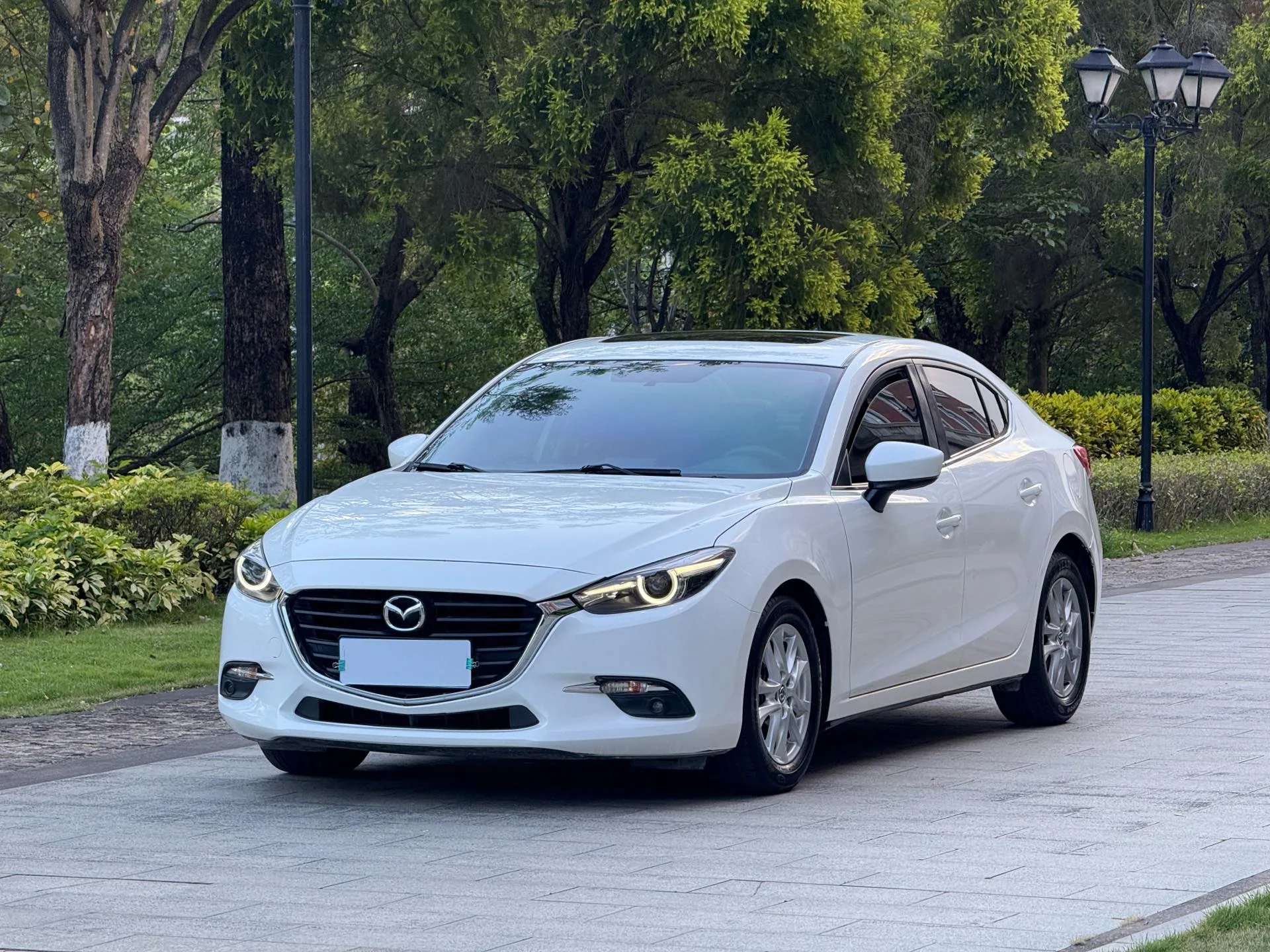 Mazda3 Axela 2017 Sedan 1.5L Automatic Luxury (China VI Emission Standard)