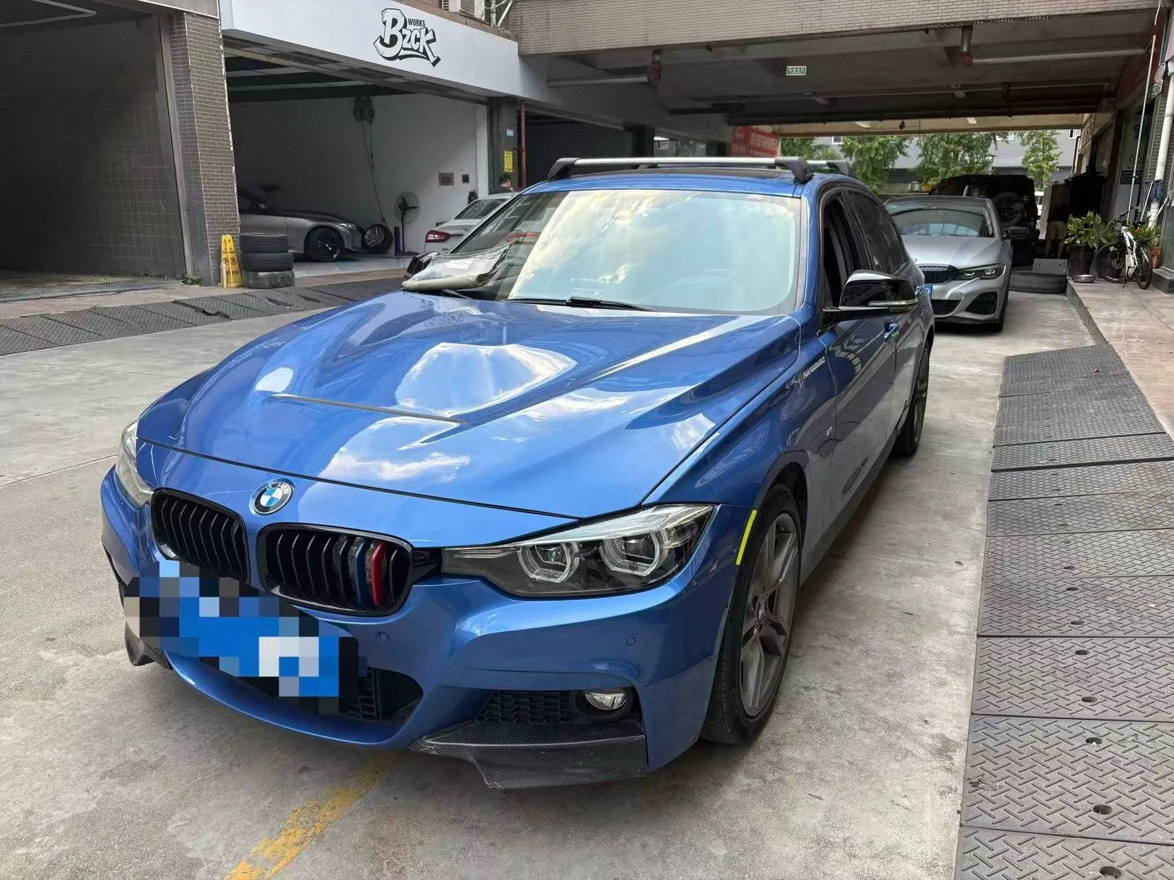2018 BMW 3 Series 320i M Sport Night Edition