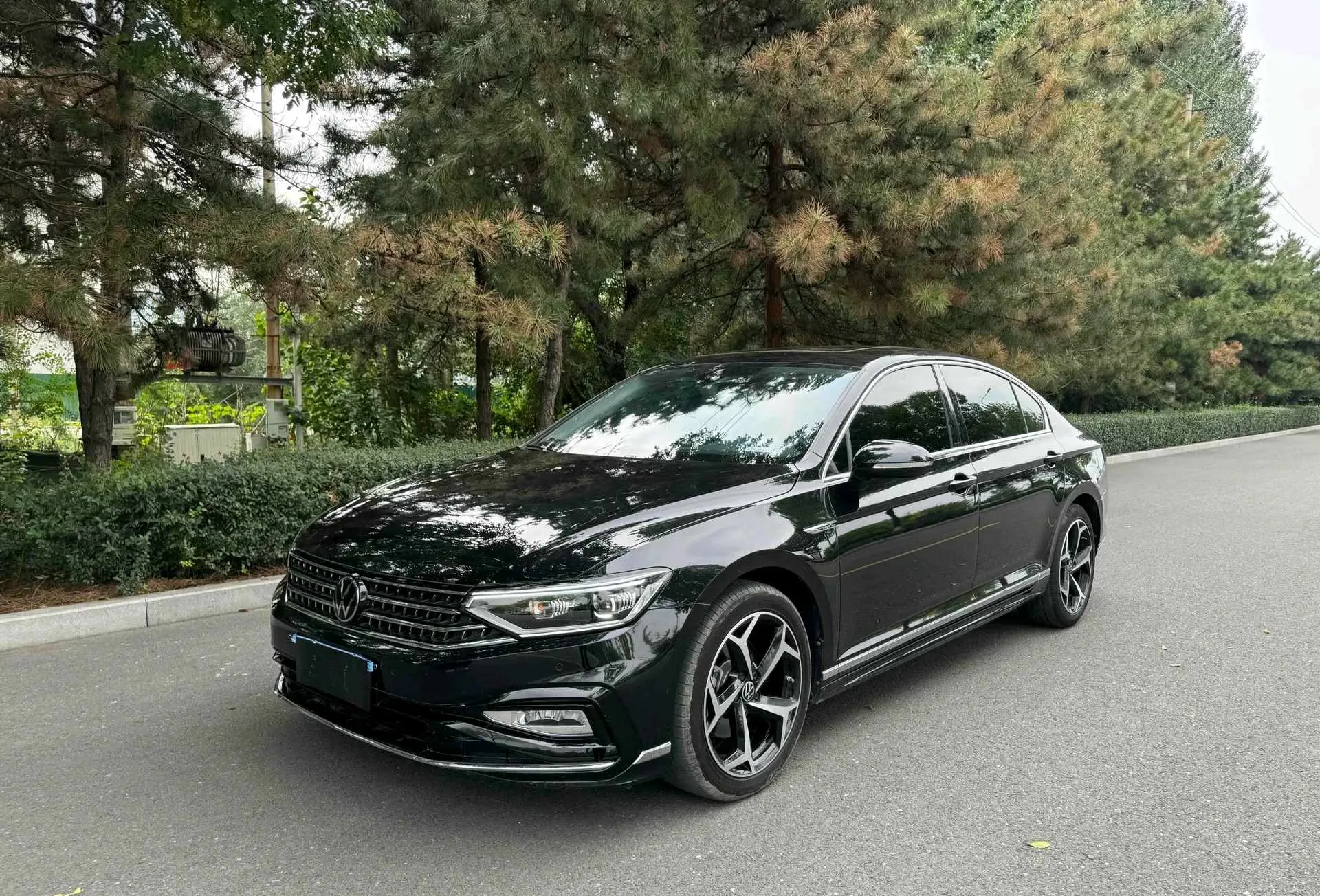 Volkswagen 2023 Magotan 2.0TSI 330TSI 2 Millionth Unit Commemorative Edition Leading Model Automatic Transmission