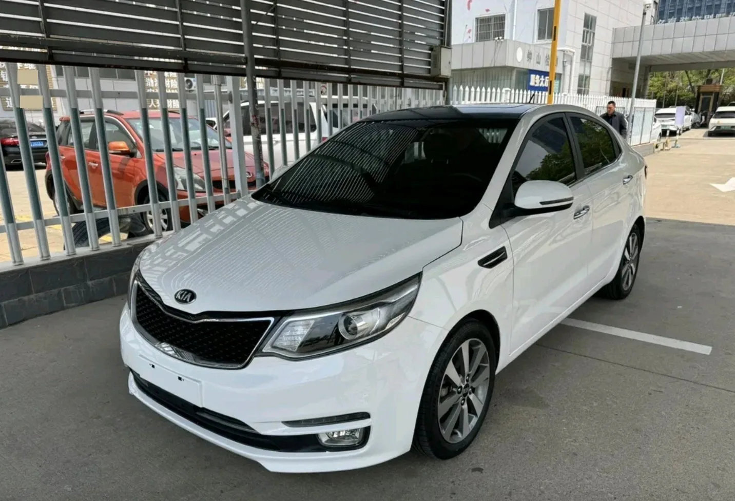 Kia K2 2015 Sedan 1.6L AT Premium