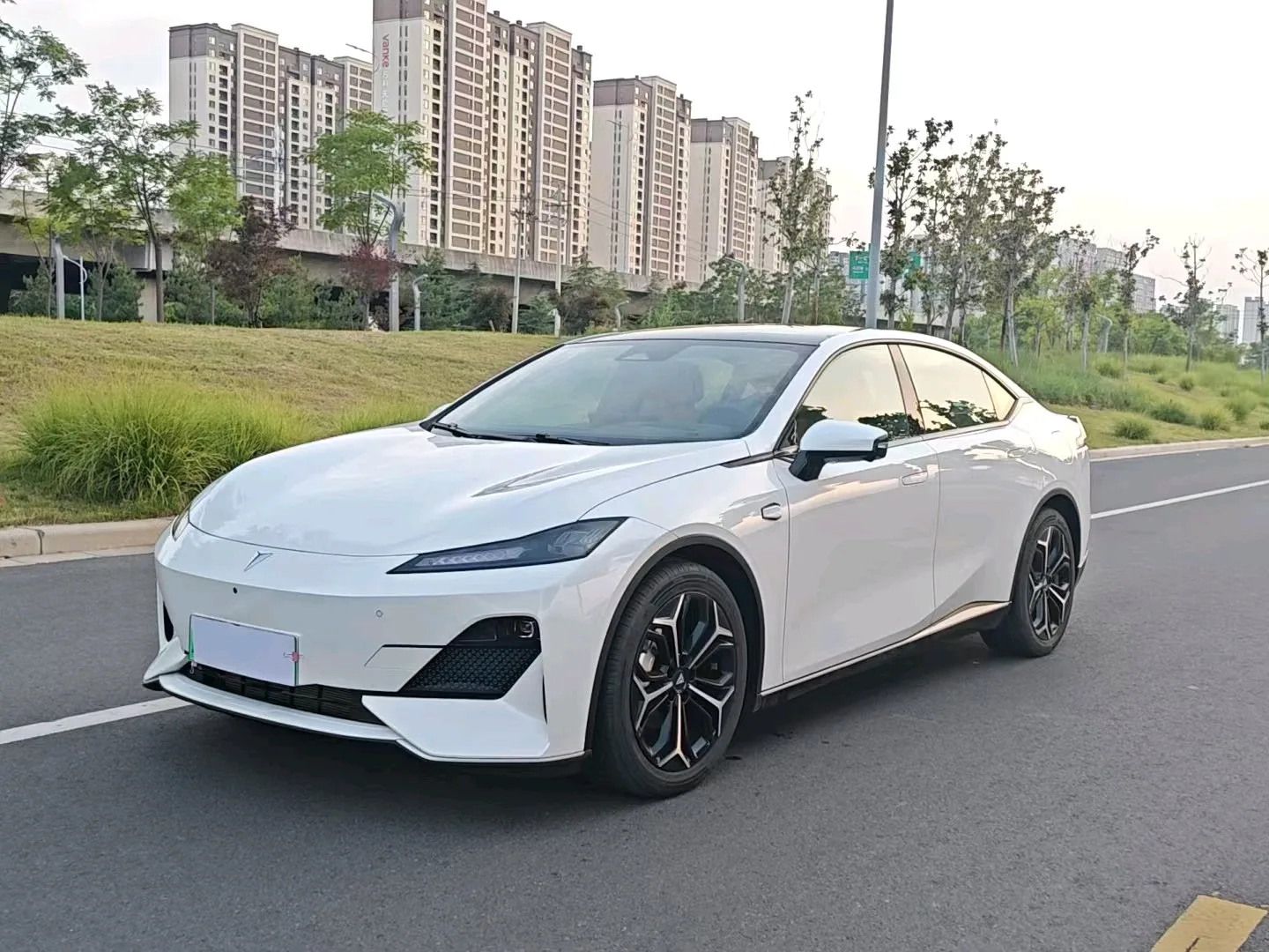 Changan Deep Blue 2025 SL03 Sport Extended-Range Electric Vehicle (Automatic Transmission)