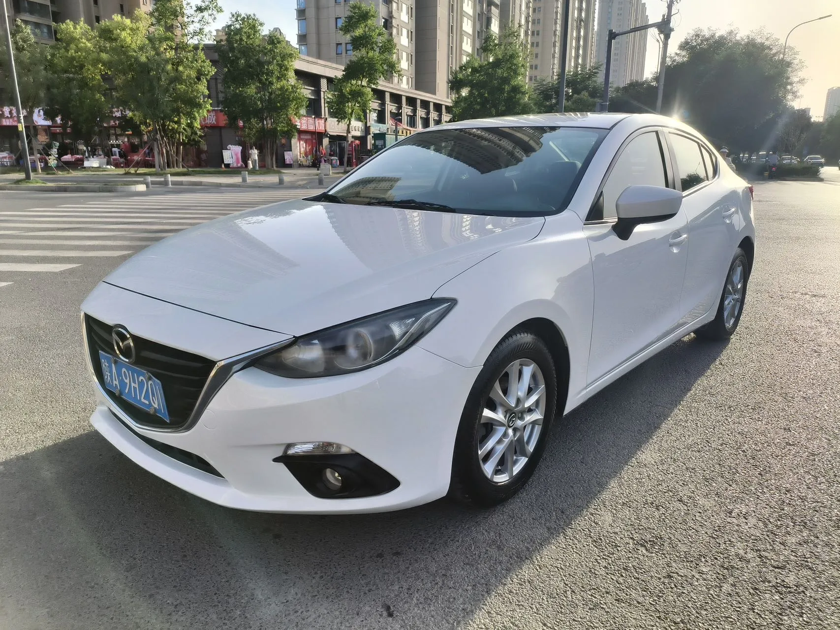 Mazda3 Axela 2016 Sedan 1.5L Automatic Luxury