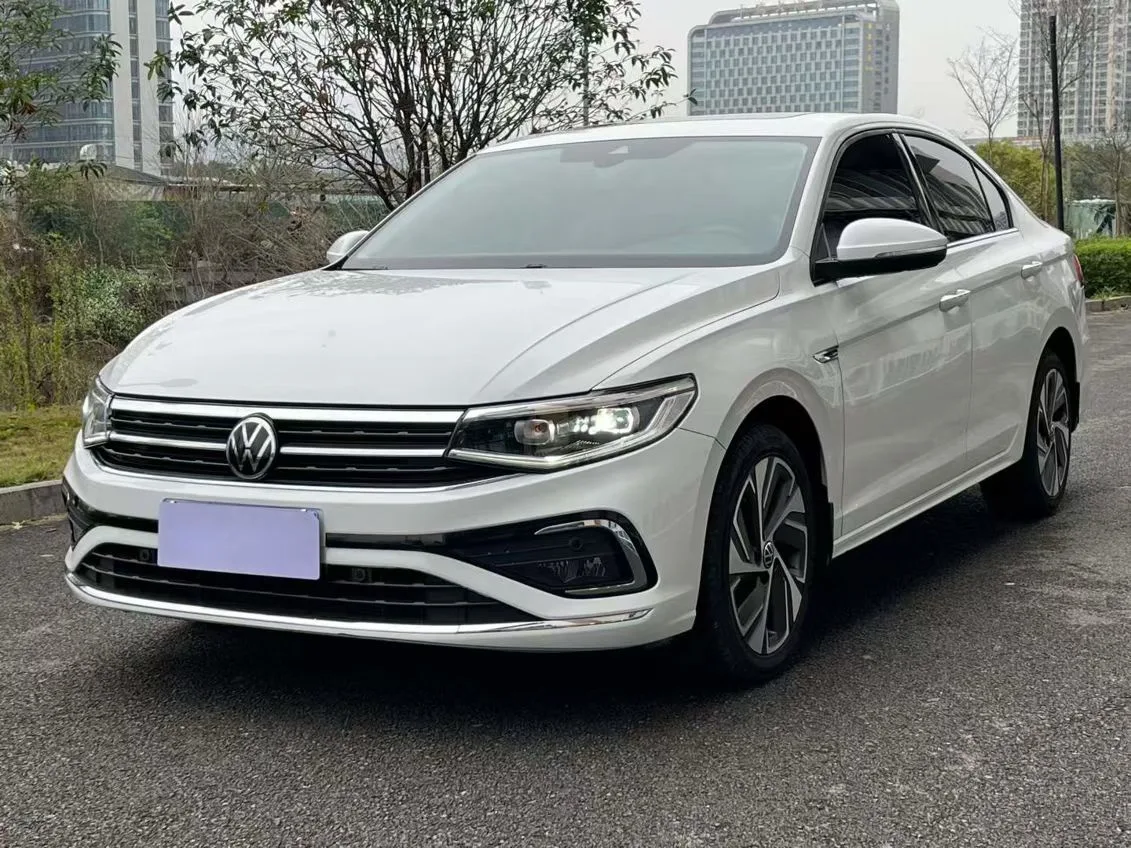 2023 Volkswagen Bora 300TSI DSG Basic Model