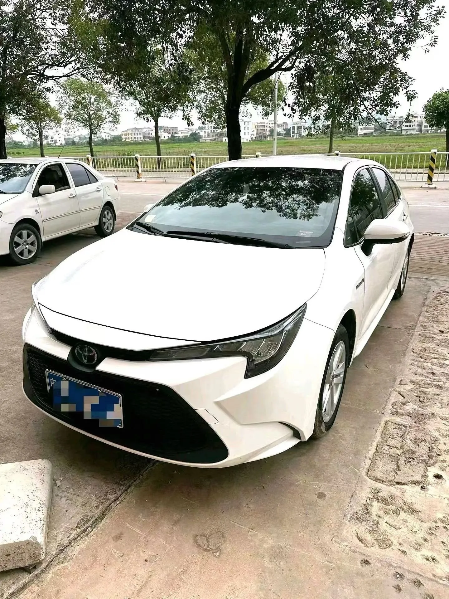 Toyota 2023 Corolla Hybrid 1.8 CVT Intelligent Electric Hybrid Leading Edition Automatic Transmission