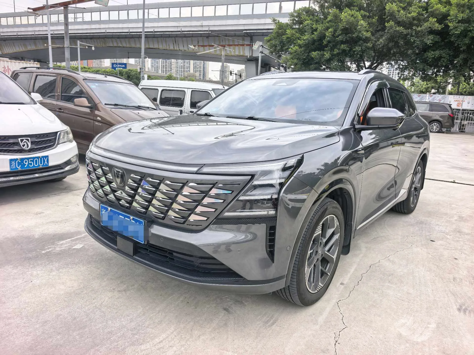 Changan 2025 CS75 PLUS 1.5T New Blue Whale Flagship Automatic