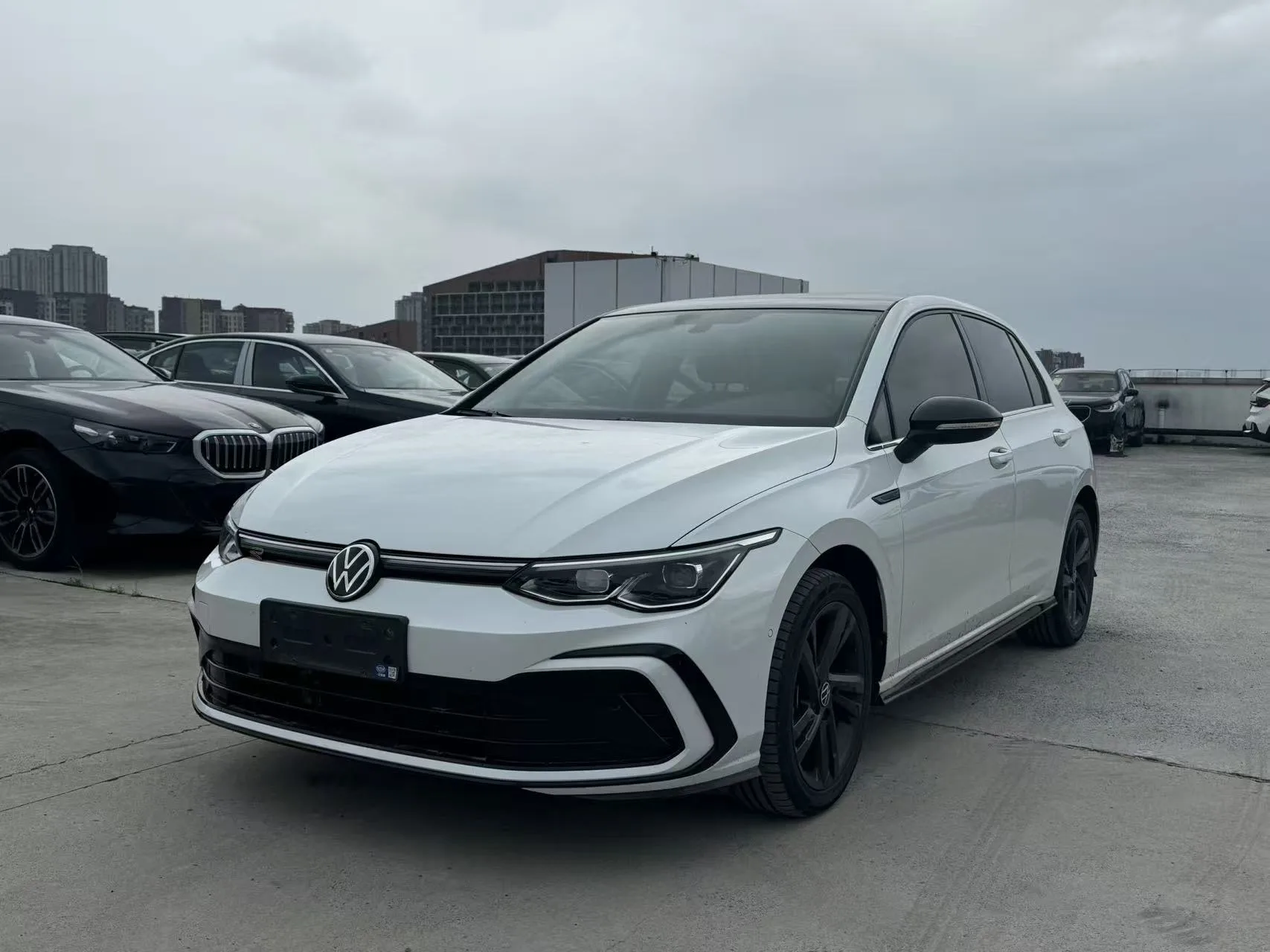 Volkswagen 2023 Golf 8 R-Line 1.4TSI 280TSI Lite Automatic