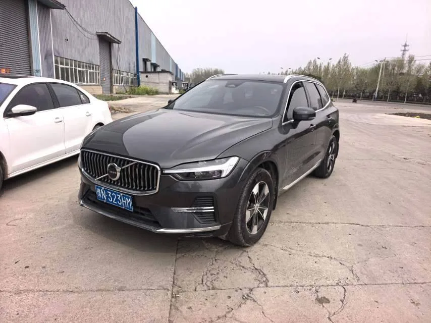 2022 Volvo XC60 B5 AWD Inscription Luxury Edition