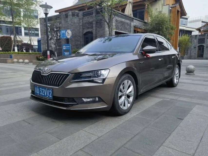 Superb 2016 TSI280 DSG Adventure Edition