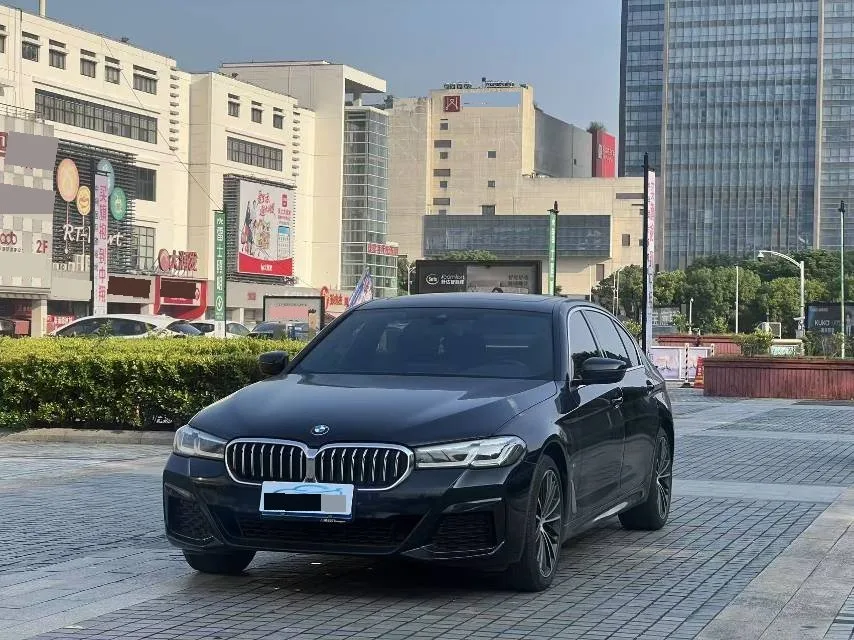 BMW 5 Series 2022 Facelift II 530Li Leading Model M Sport Package