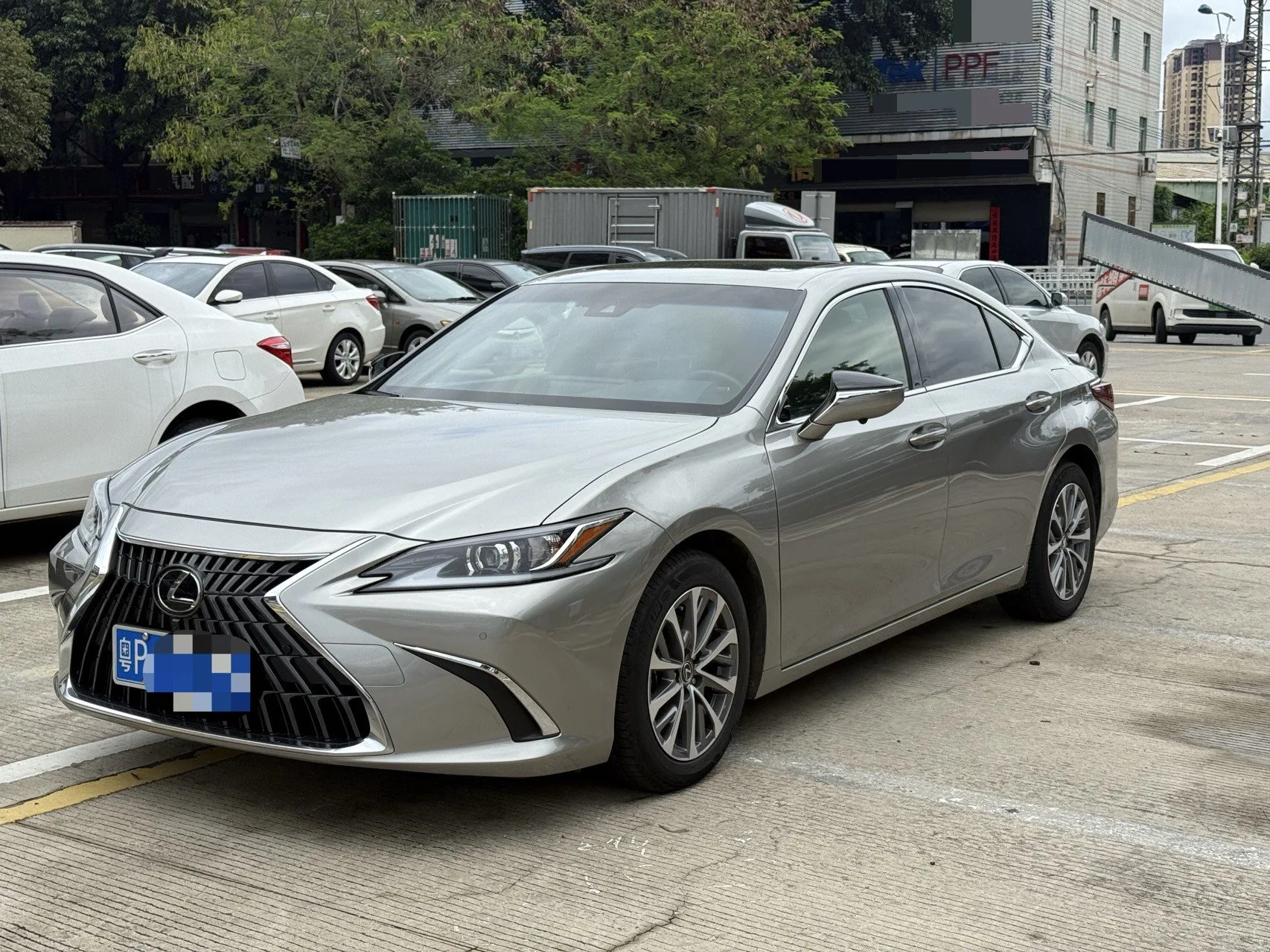 Lexus ES 2022 300h Premium Edition