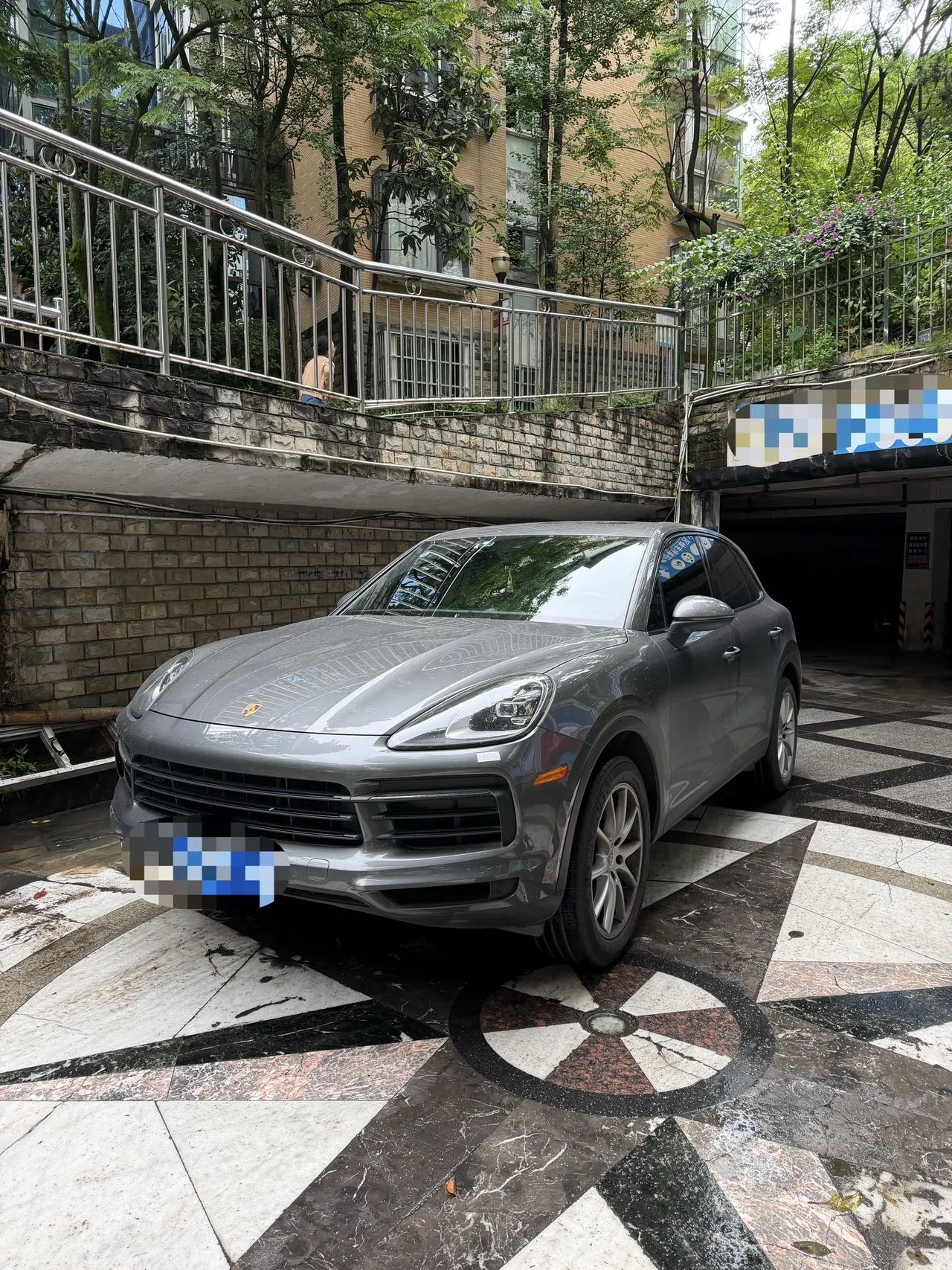 Porsche Cayenne (Imported) 2018 Model Year Cayenne 3.0T U.S. Specification Automatic Transmission