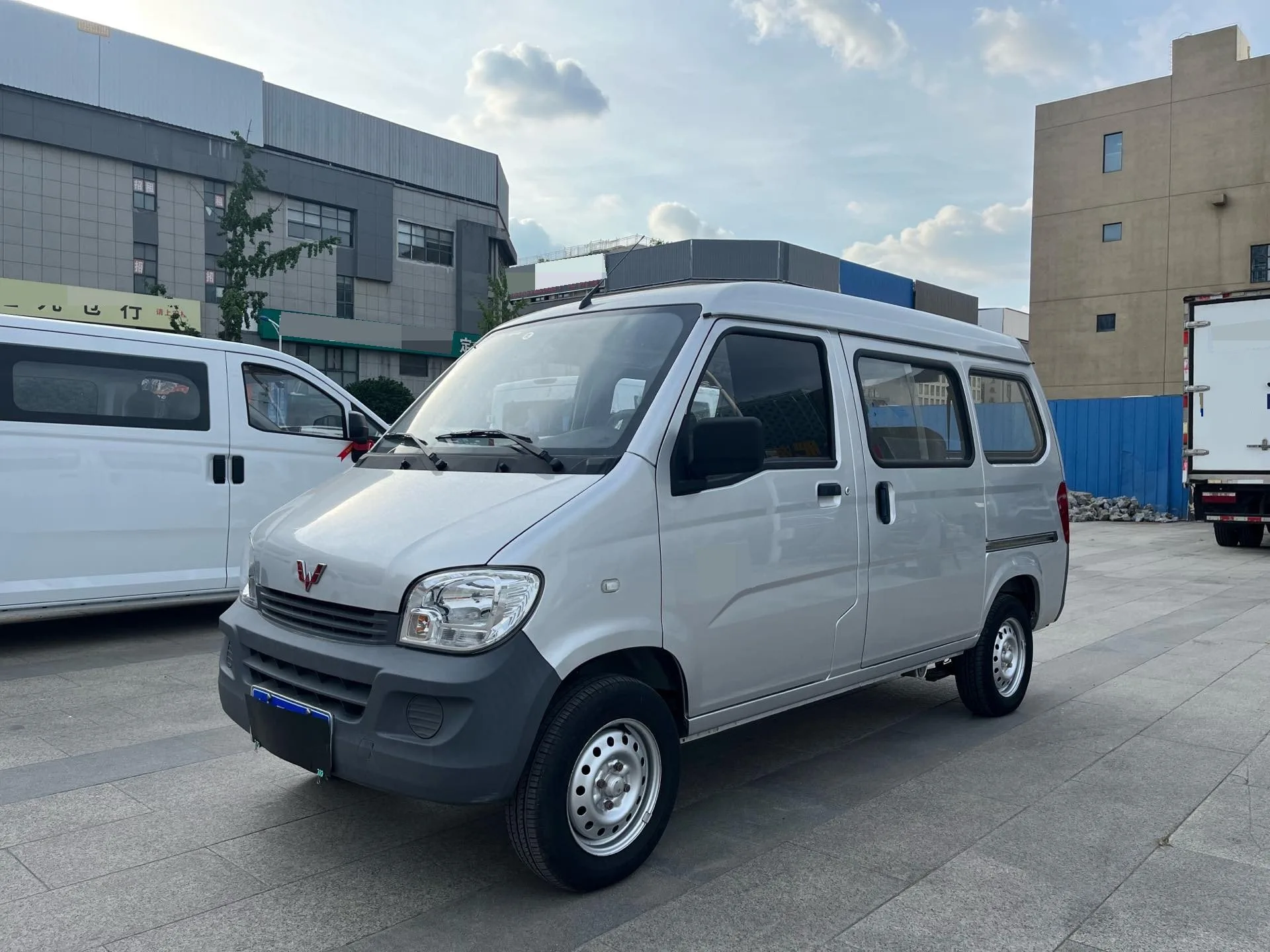 Wuling 2020 Wuling Zhi Guang 1.2 Practical Edition, Manual Transmission