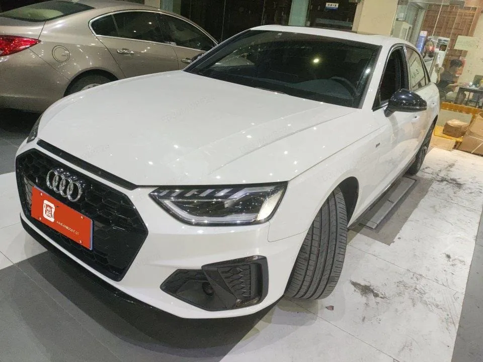 Audi A4L 2023 40 TFSI Luxury Dynamic