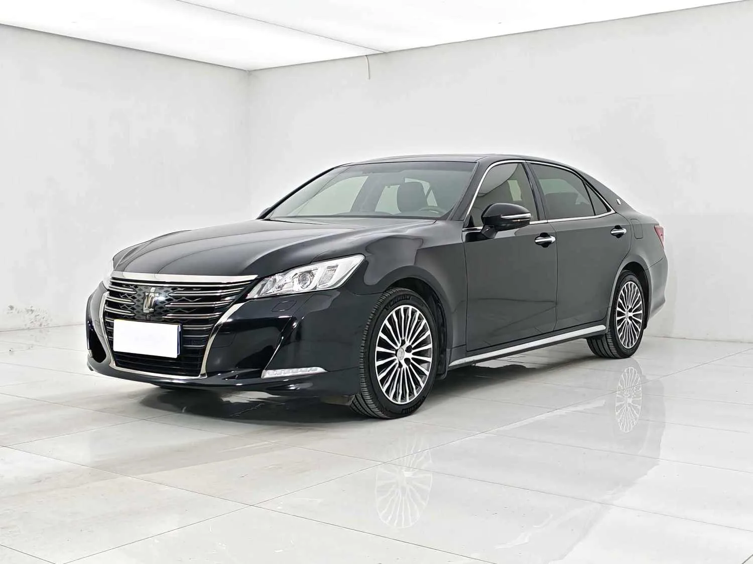 Crown 2018 2.0T Sport Edition