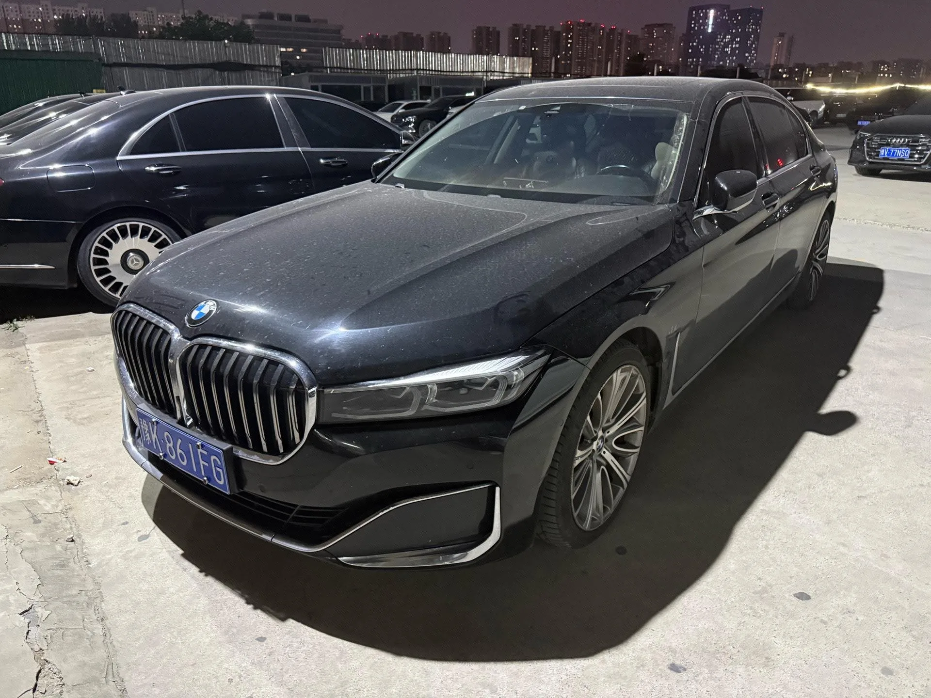2019 BMW 7 Ряд 740 ли Лидерство Роскошь Упаковка