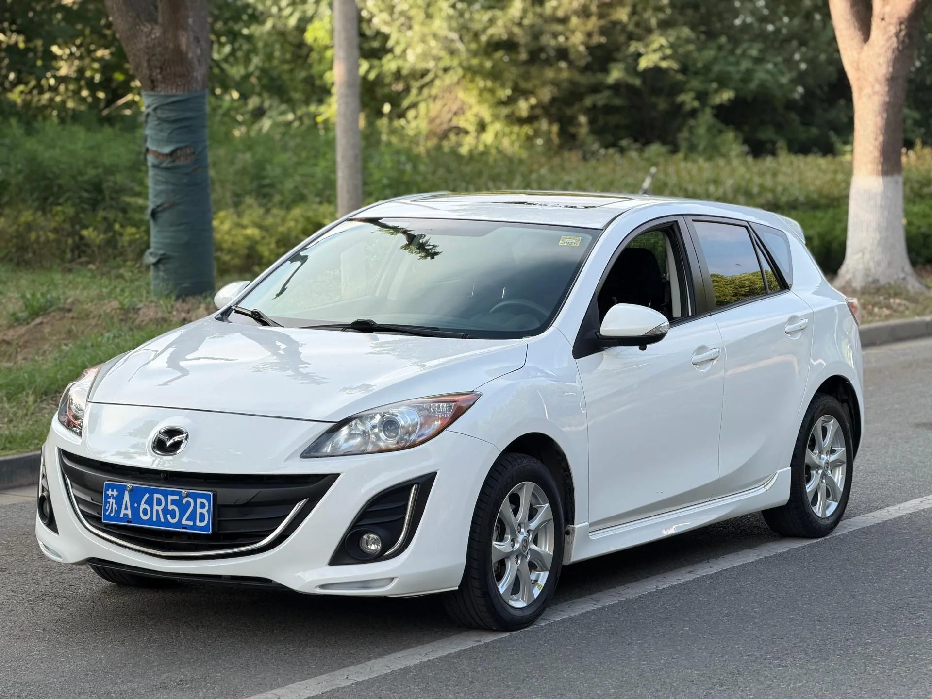 Mazda3 Axela 2015 Hatchback 2.0L Automatic Sport